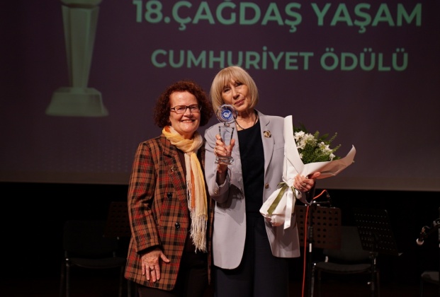 18th-cagdas-yasam-republic-award-was-given