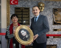 Kandıra ÇYDD’den Gölcük’e Atatürk Duvarı